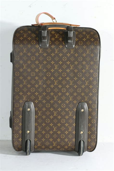 2000 louis vuitton luggage.